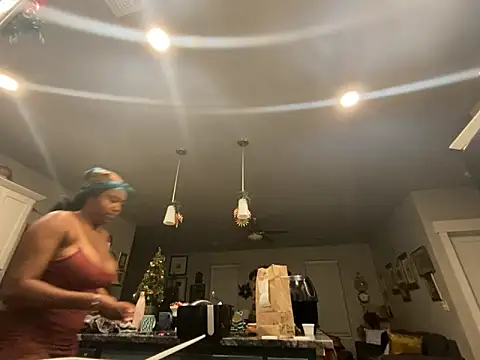 Snapshot of princesslivv chatting on December 23, 2025, 1:05 am princesslivv online show from December 23, 2025, 1:05 am