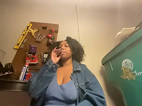 Snapshot of princesslivv chatting on January 10, 2026, 12:50 am princesslivv online show from January 10, 2026, 12:50 am