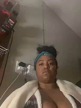 princesslivv online show from October 29, 2025, 8:24 am