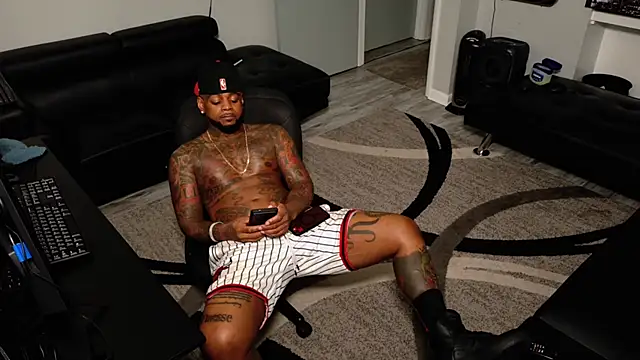 SLANGONDEMHOES online show from February 11, 2026, 6:19 pm