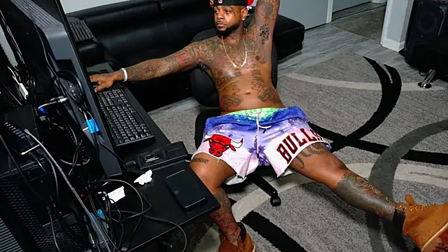 SLANGONDEMHOES online show from February 13, 2026, 2:28 pm