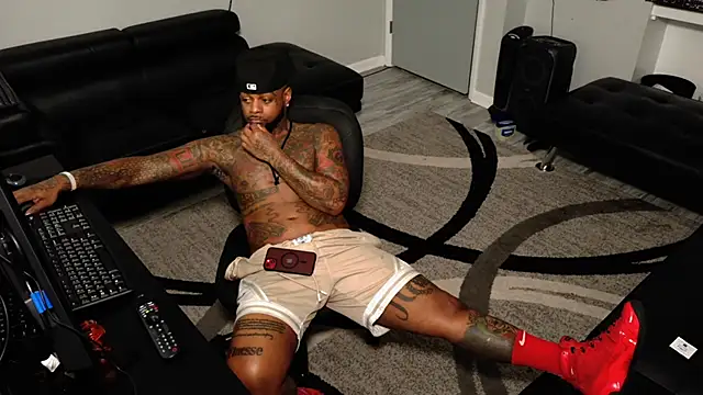 SLANGONDEMHOES online show from February 10, 2026, 9:14 pm