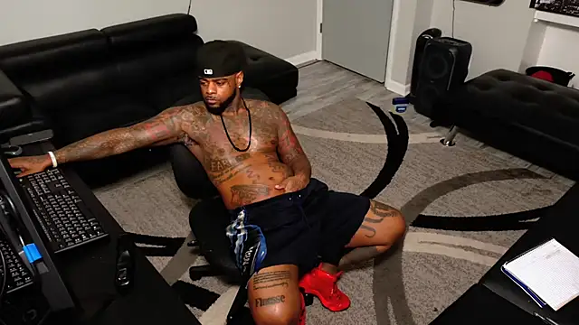 SLANGONDEMHOES online show from February 9, 2026, 7:23 pm