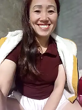 Snapshot of Fienjr chatting on November 23, 2025, 1:32 pm Fienjr online show from November 23, 2025, 1:32 pm