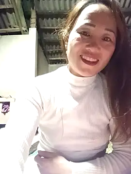 Snapshot of Fienjr chatting on November 7, 2025, 1:37 pm Fienjr online show from November 7, 2025, 1:37 pm