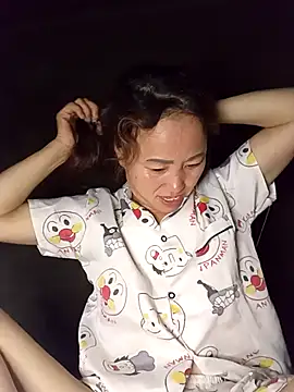 Snapshot of Fienjr chatting on November 9, 2025, 1:26 pm Fienjr online show from November 9, 2025, 1:26 pm