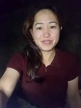 Snapshot of Fienjr chatting on November 13, 2025, 8:24 pm Fienjr online show from November 13, 2025, 8:24 pm