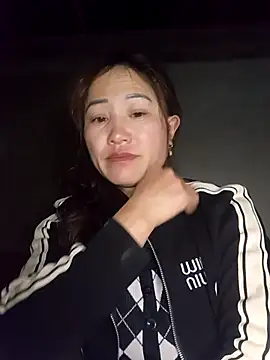 Snapshot of Fienjr chatting on November 29, 2025, 6:30 pm Fienjr online show from November 29, 2025, 6:30 pm