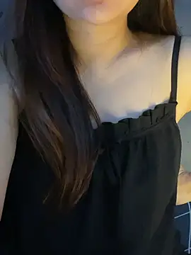 Hinne07 online show from March 5, 2026, 1:24 am