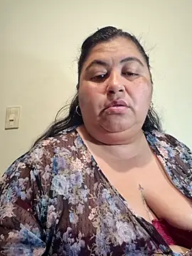 curvy diva  online show from February 13, 2026, 10:48 am