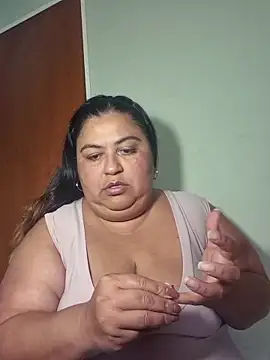 curvy diva  online show from April 18, 2026, 9:37 pm