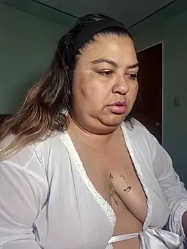 curvy diva  online show from March 1, 2026, 11:32 am