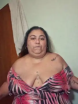 curvy diva  online show from April 16, 2026, 9:39 pm