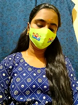 mini-queen online show from November 29, 2025, 2:06 pm