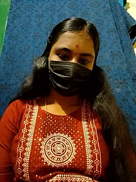 mini-queen online show from October 25, 2025, 5:24 pm