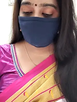 saritha29 online show from May 18, 2026, 4:34 pm