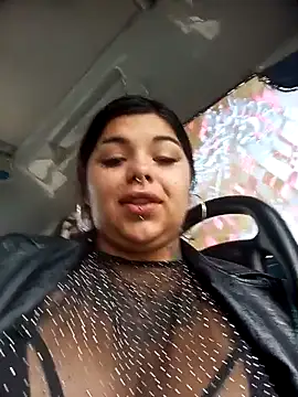 Snapshot of snow_belle chatting on November 30, 2025, 6:41 pm snow belle online show from November 30, 2025, 6:41 pm