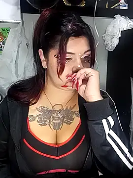 Snapshot of snow_belle chatting on October 28, 2025, 8:24 am snow belle online show from October 28, 2025, 8:24 am