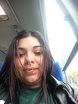 Snapshot of snow_belle chatting on December 1, 2025, 5:58 pm snow belle online show from December 1, 2025, 5:58 pm