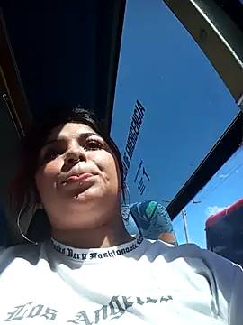 Snapshot of snow_belle chatting on November 26, 2025, 5:02 pm snow belle online show from November 26, 2025, 5:02 pm