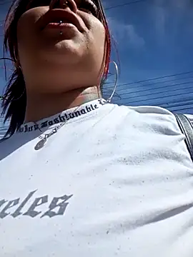 Snapshot of snow_belle chatting on November 27, 2025, 3:12 pm snow belle online show from November 27, 2025, 3:12 pm