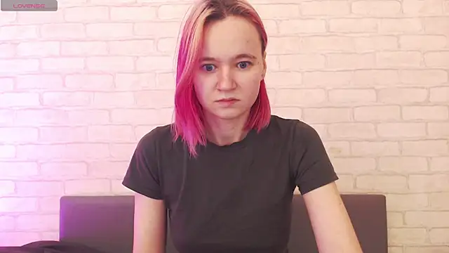 Ericha Stone online show from November 2, 2025, 2:27 am