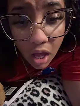 StylishEchium online show from April 23, 2026, 2:18 am