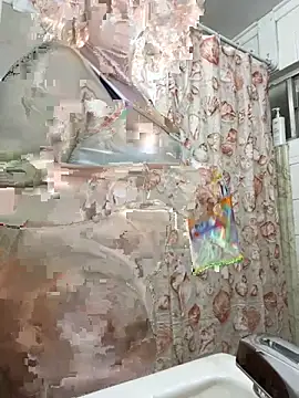 StylishEchium online show from October 25, 2025, 4:18 pm