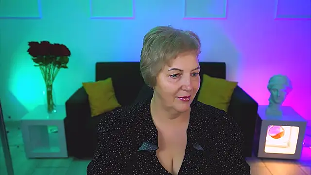 Snapshot of MaryMogan chatting on November 10, 2025, 4:28 am MaryMogan online show from November 10, 2025, 4:28 am