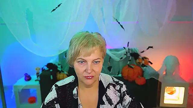 Snapshot of MaryMogan chatting on October 30, 2025, 4:11 am MaryMogan online show from October 30, 2025, 4:11 am