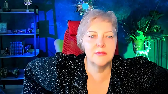 Snapshot of MaryMogan chatting on November 25, 2025, 5:19 am MaryMogan online show from November 25, 2025, 5:19 am