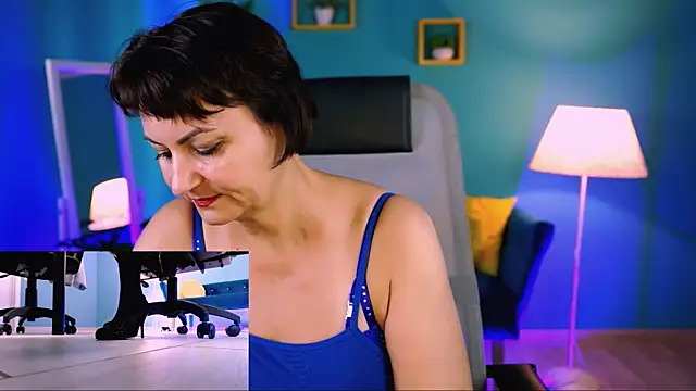 HelenBeler online show from November 15, 2025, 8:40 am