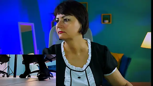 HelenBeler online show from November 30, 2025, 5:30 am