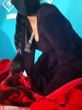 Pahadi couple online show from November 27, 2025, 4:18 pm