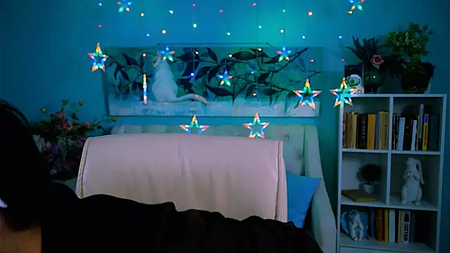 LauraDavidsons online show from September 21, 2025, 4:23 pm