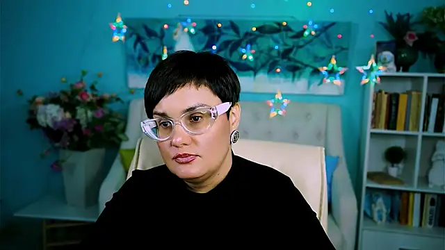 LauraDavidsons online show from October 2, 2025, 4:43 pm