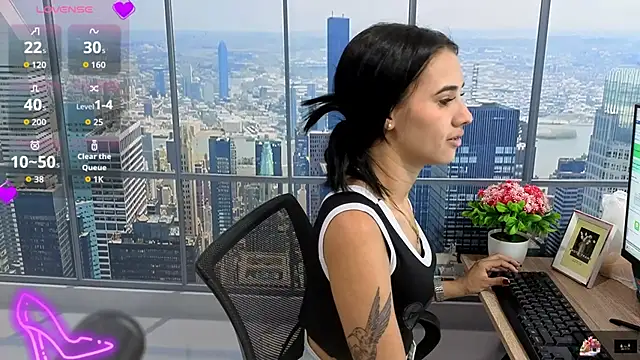 Snapshot of vanesa19_ chatting on September 18, 2025, 12:30 pm vanesa19 online show from September 18, 2025, 12:30 pm