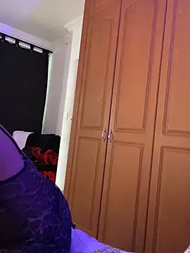 VeronicaSaenzx online show from February 20, 2026, 8:00 pm