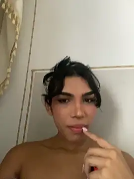 VeronicaSaenzx online show from November 10, 2025, 8:47 pm