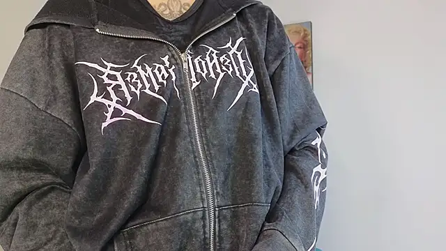 Snapshot of Lucy_n_pink chatting on November 26, 2025, 1:55 pm Lucy n pink online show from November 26, 2025, 1:55 pm