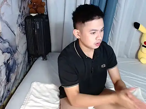 Snapshot of Njay_16 chatting on October 9, 2025, 11:22 am Njay 16 online show from October 9, 2025, 11:22 am