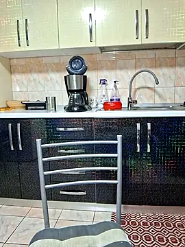 Snapshot of Fluturas2 chatting on November 13, 2025, 7:51 pm Fluturas2 online show from November 13, 2025, 7:51 pm