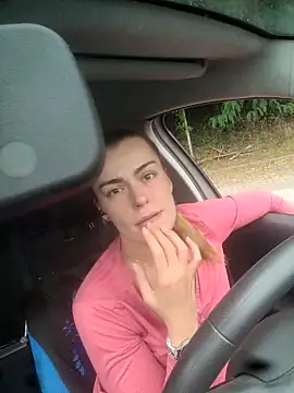 Snapshot of Carolinemiam chatting on September 18, 2025, 10:51 am Carolinemiam online show from September 18, 2025, 10:51 am