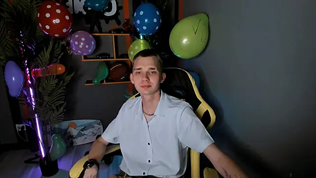 TimBlaks online show from September 9, 2025, 4:49 pm