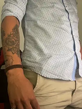 cristopher wallacee online show from November 29, 2025, 8:53 pm