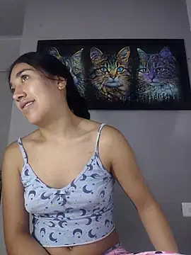 Snapshot of AmberGold- chatting on October 23, 2025, 8:57 am AmberGold- online show from October 23, 2025, 8:57 am