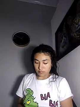 Snapshot of AmberGold- chatting on December 16, 2025, 7:45 am AmberGold- online show from December 16, 2025, 7:45 am