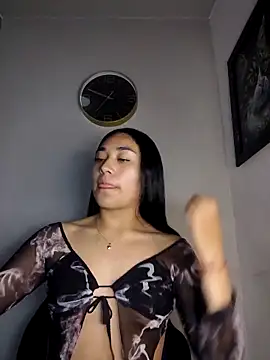 Snapshot of AmberGold- chatting on December 14, 2025, 8:42 am AmberGold- online show from December 14, 2025, 8:42 am