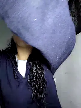 Snapshot of AmberGold- chatting on November 7, 2025, 7:24 am AmberGold- online show from November 7, 2025, 7:24 am