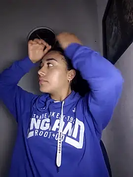 Snapshot of AmberGold- chatting on November 26, 2025, 7:52 am AmberGold- online show from November 26, 2025, 7:52 am